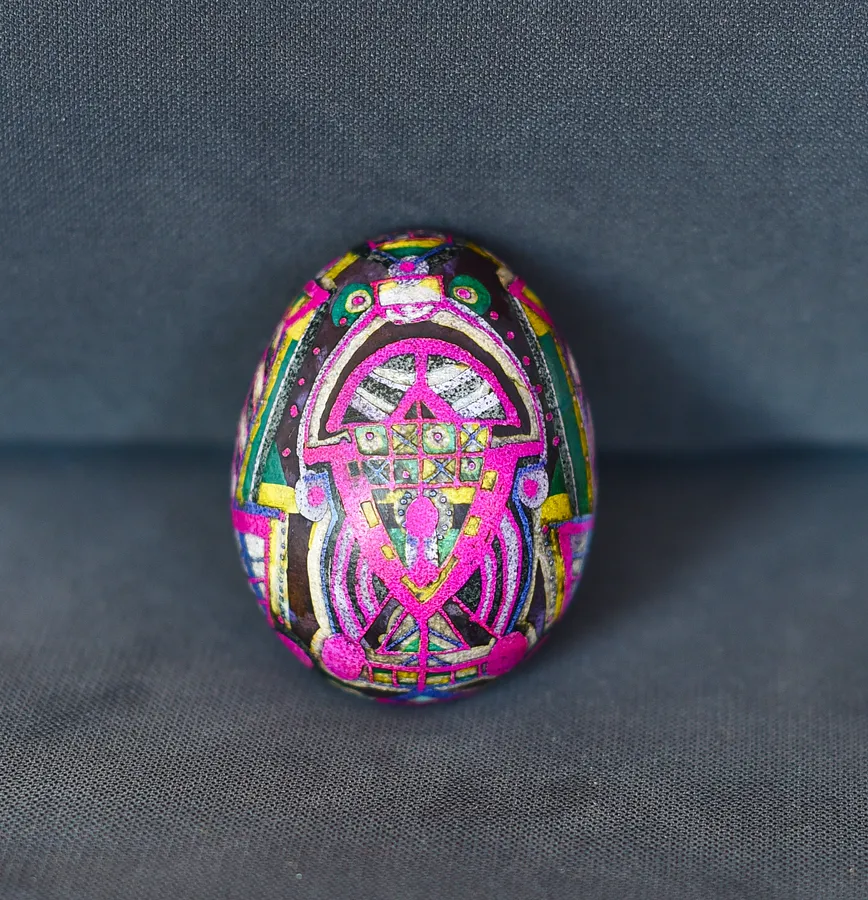 Image of Untitled by Dzvinka Zagayska, made of egg/wax/dye, Pysanky medium, part of the 2024 series